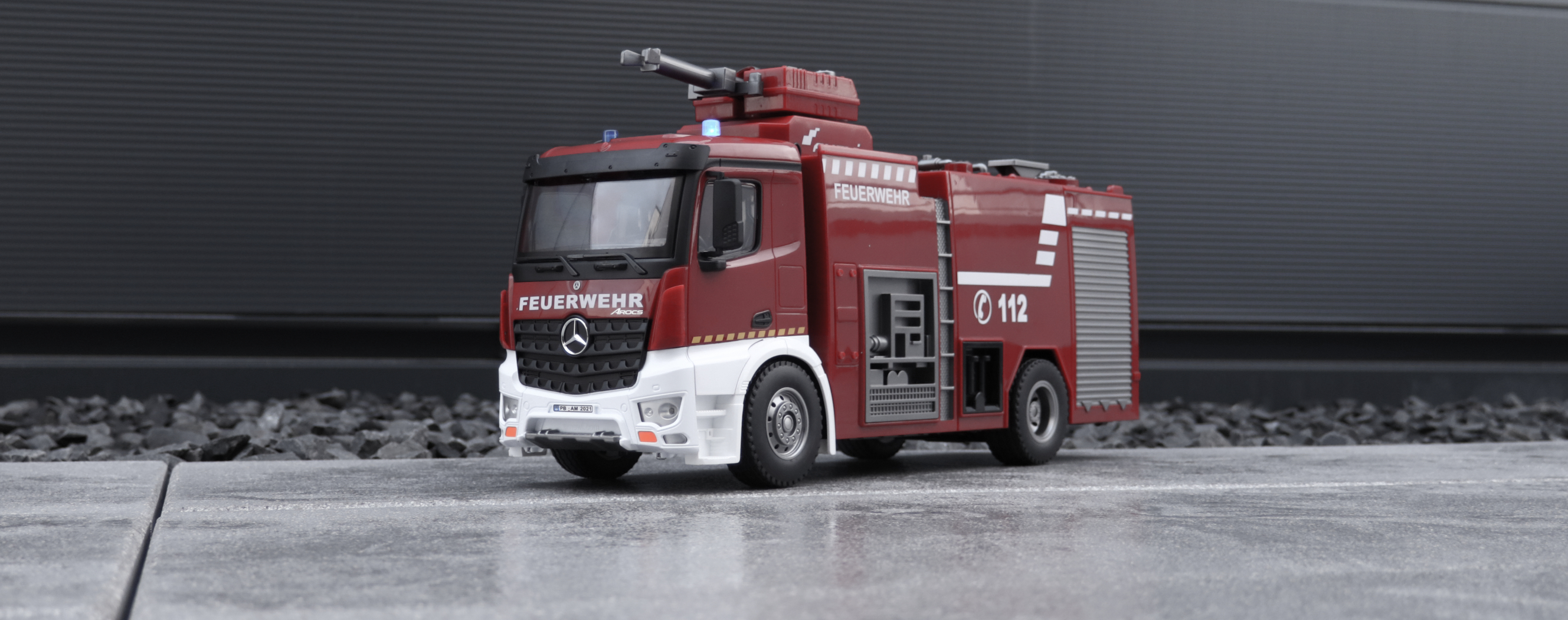 Mercedes-Benz Arocs Lizenz Feuerwehr Löschfahrzeug