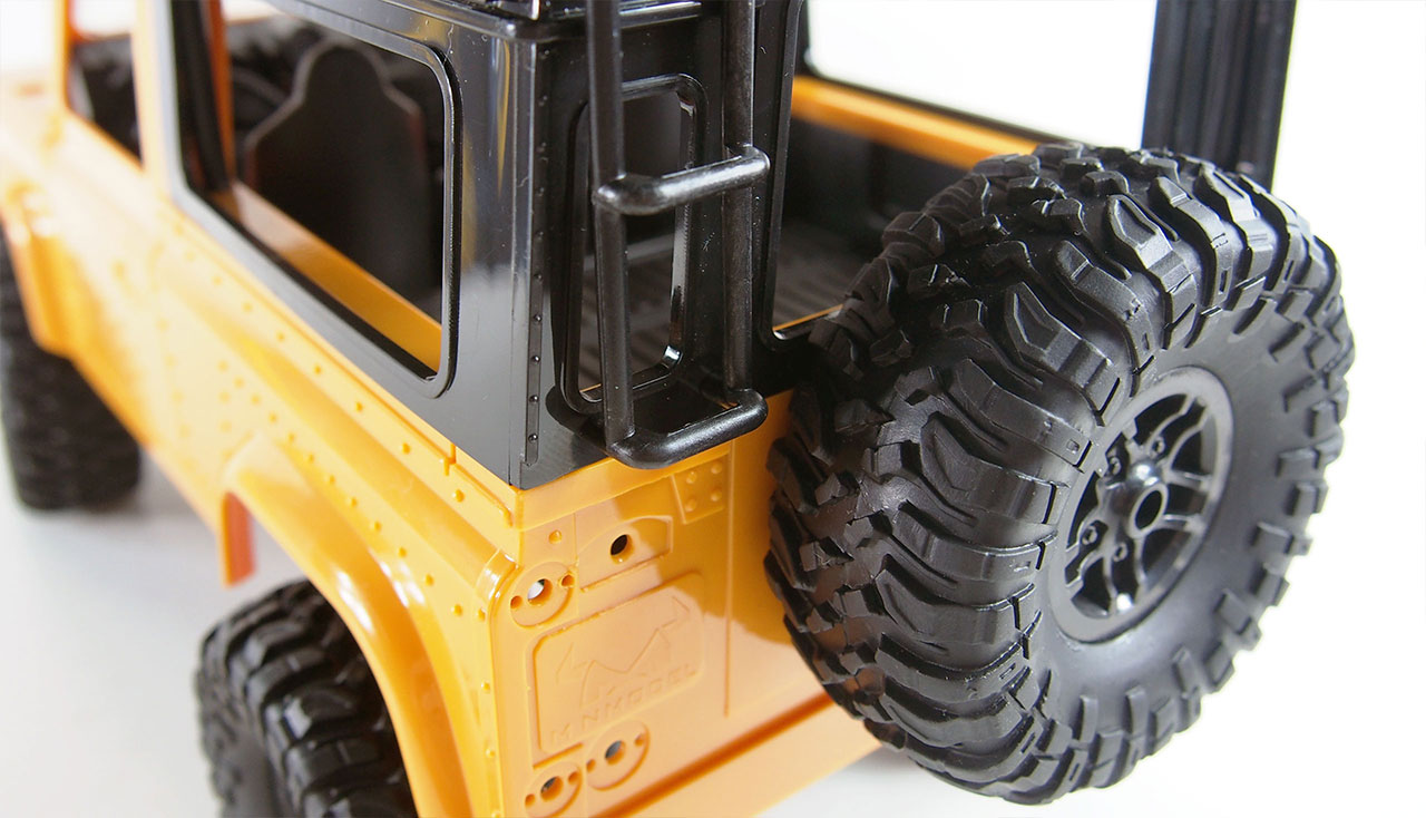 Voiture Télécommandée Land Rover D90 1:12 – Crawler 4WD Échelle – Éclairage LED, Batterie Li-ion – Modèle RTR Jaune